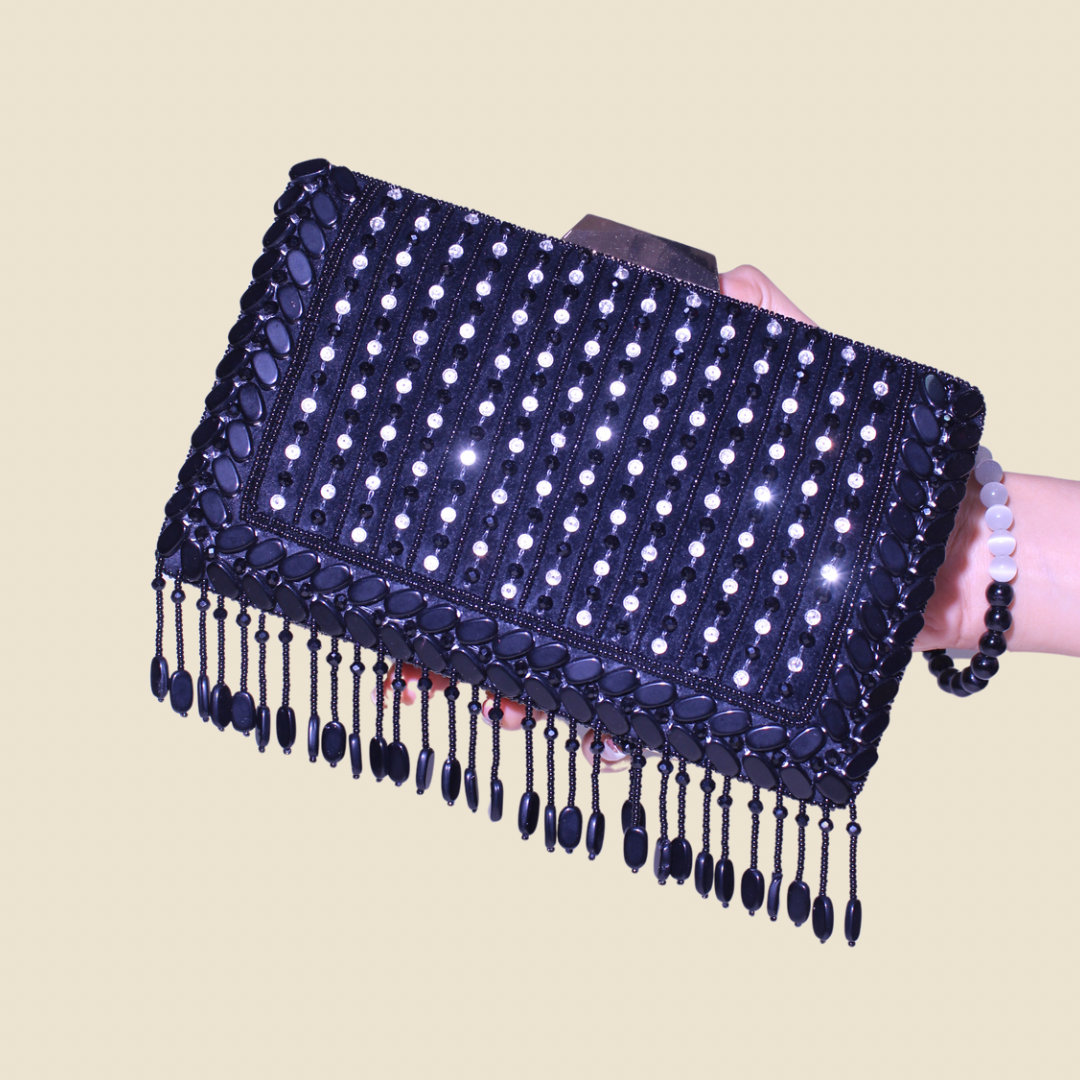 Glimmering Cascade Black Box Clutch