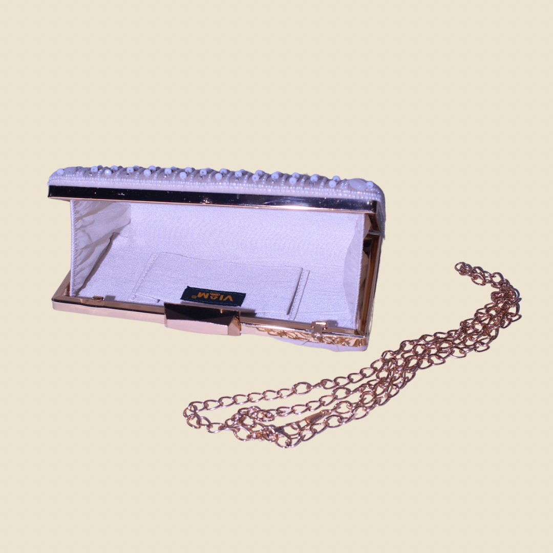 Glimmering Cascade Black Box Clutch