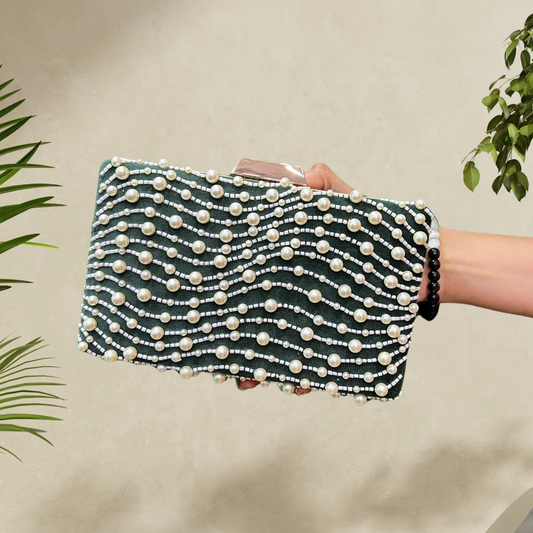 Curvy Pearl Elegance Bottle Green Box Clutch